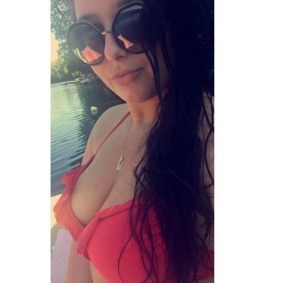 Meet your Posher, Camille - Picture 1 of 1